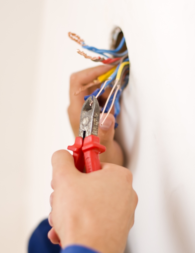 Electricians  Hatfield, North Mymms, Brookmans Park, AL9, AL10